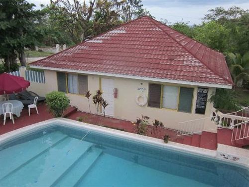 Villa La Cage Negril Exterior photo